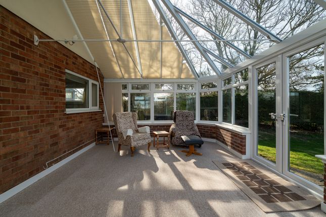 1, Broadwood Close, Norwich photo 4