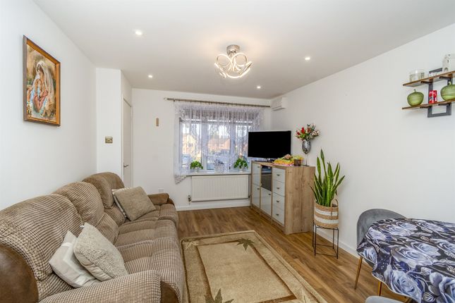 11, Fuchsia Drive, Wolverhampton photo 2