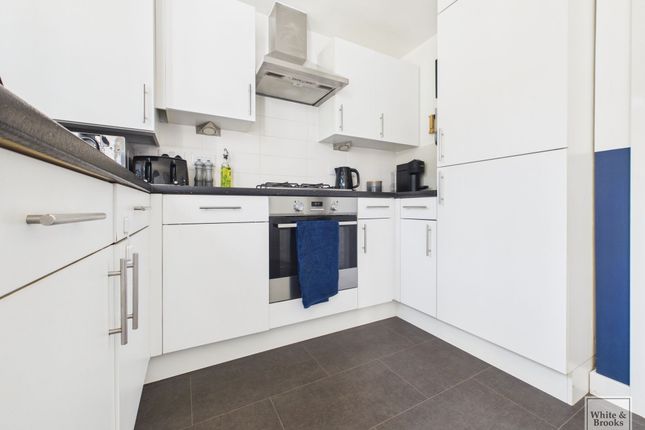 3 Osborn Drive, Chichester photo 4