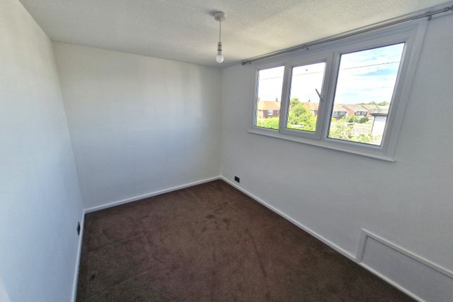 43, Kylemore Avenue, Blackpool photo 3