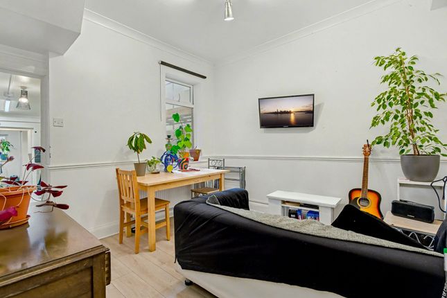 35 Dawlish Road, London photo 3