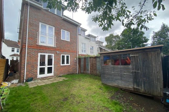 Property to rent in Vale Farm Road, Horsell, Woking