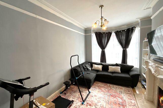 15 Carlton Road, Doncaster photo 3
