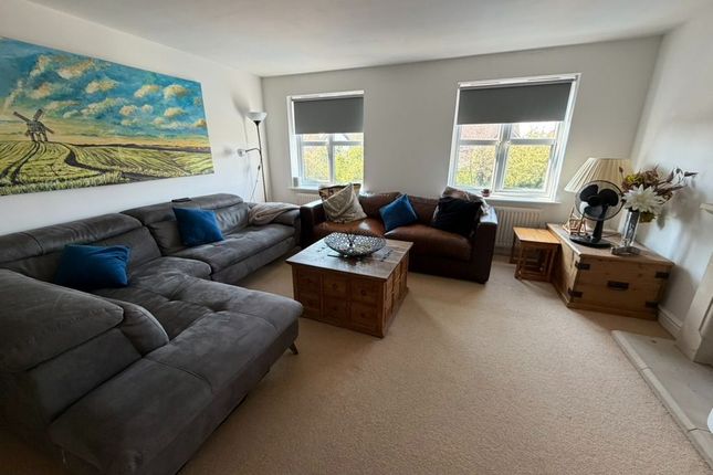 9, Sir Toby Belch Drive, Warwick photo 5