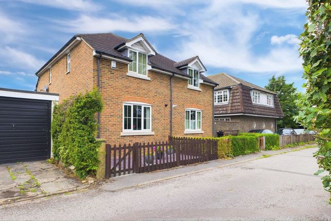 2-bed semi-detached on 1a, Ottways Avenue, Ashtead, £499,000