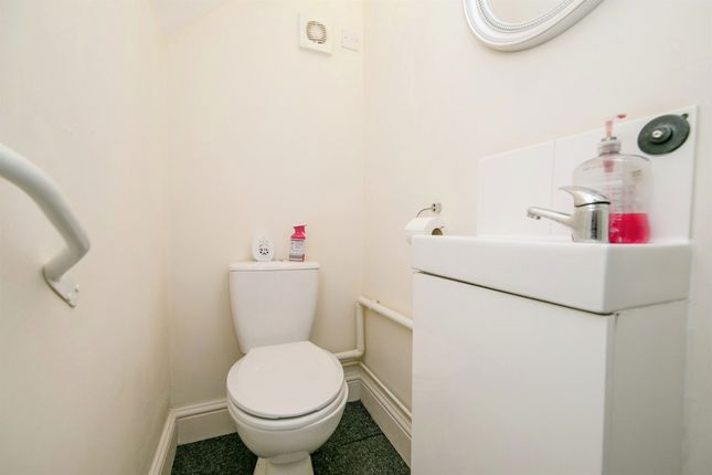 Flat for sale in Phoenix Road, Ipswich