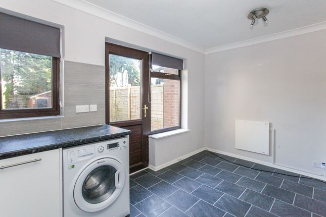 73, Leighton Buzzard photo 3