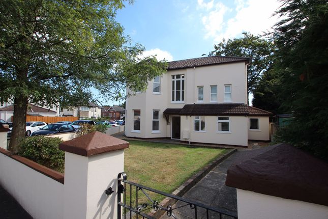 2-bed house on Flat 4, 52 Southcote Road, Bournemouth, £1,200/mo