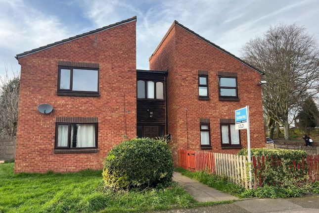 Thumbnail Flat to rent in Circuit Close, Willenhall