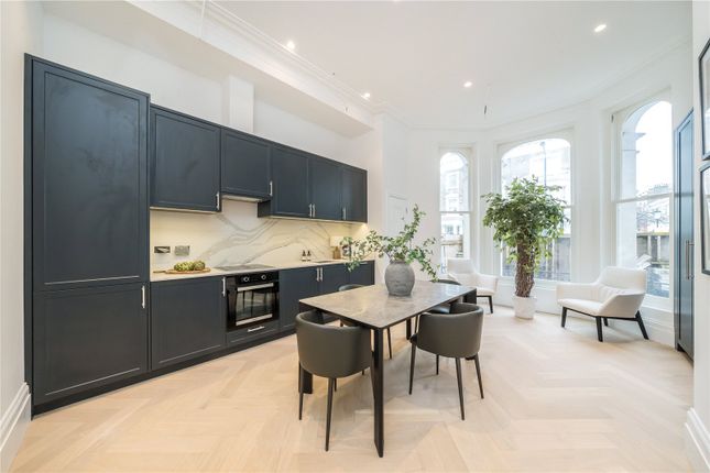 Maisonette for sale in Redcliffe Gardens, London