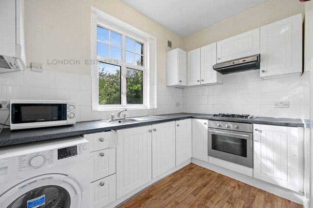 82a, Fulham Palace Road, London photo 3