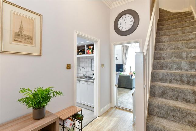 Mews house for sale in Forest Road, Horsham, West Sussex