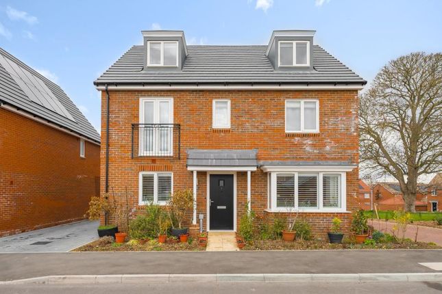 Thumbnail Detached house to rent in Donnington Grove, Binfield