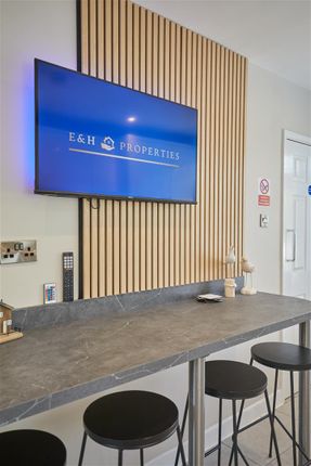 3 Fountains Road 10.Jpg