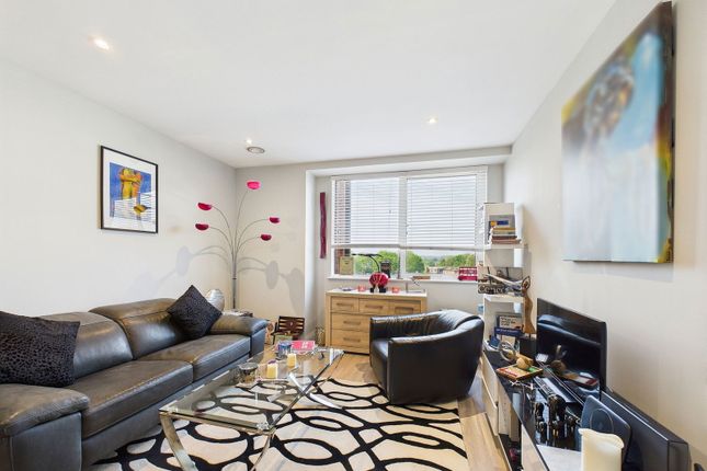 Swan House,46, Homestead Road, Rickmansworth photo 2