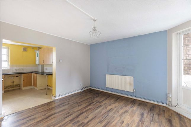 Flat 22, Brockwell House,, Vauxhall Street, London photo 4