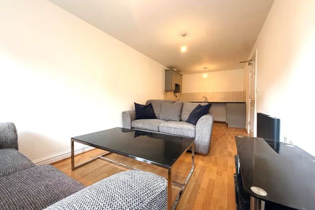 23 Weavers Court, Blackburn photo 2