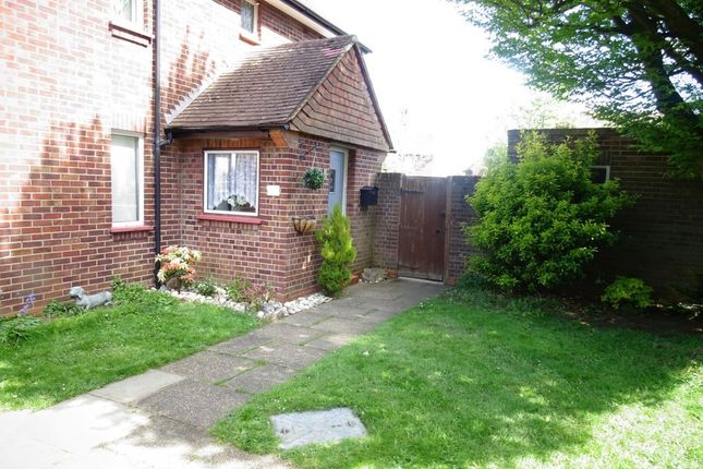Maisonette for sale in Kent Close, Staines-Upon-Thames