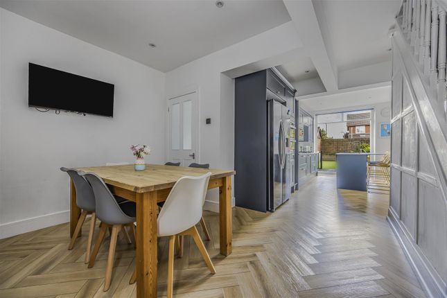 38 Hellyer Road, Milton-Porticomarketing-Soldby-26
