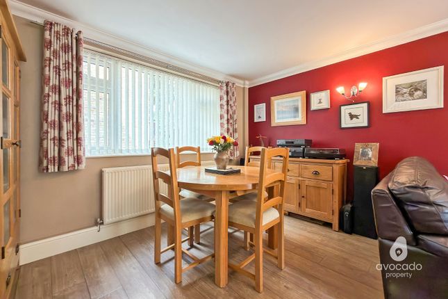 80, Bucklebury, Bracknell photo 4