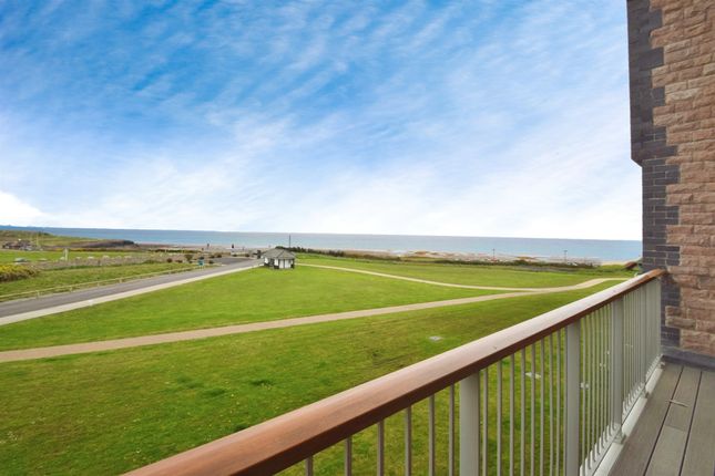 Flat for sale in Rest Bay, Porthcawl