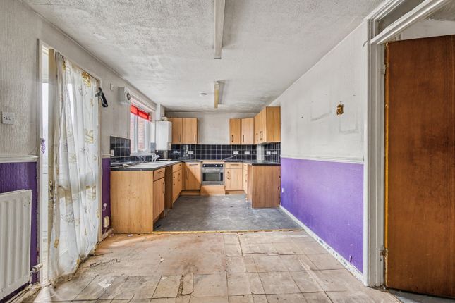 11 St Peters Terrace, Farnworth photo 5