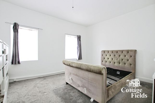 220, Hertford Road, London photo 4