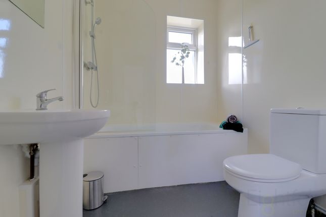 29 Milner Road, Brighton photo 4