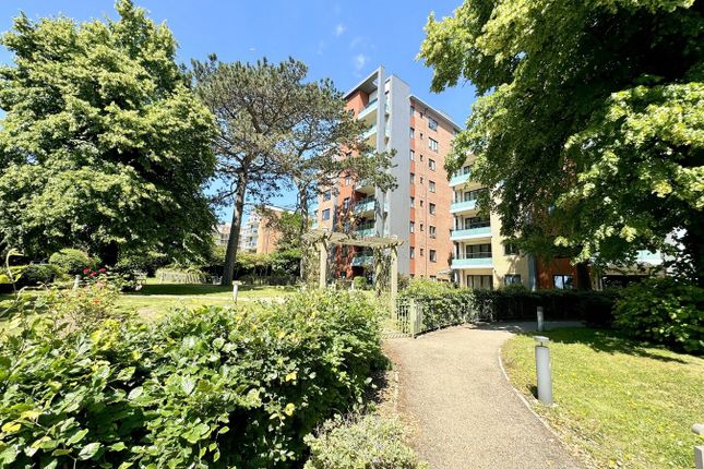 2-bed flat on Flat 42, Maidment Court, 47 Parkstone Road, Poole, £275,000