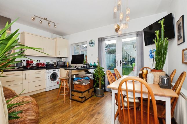 27, Kingcroft Road, Harpenden photo 3