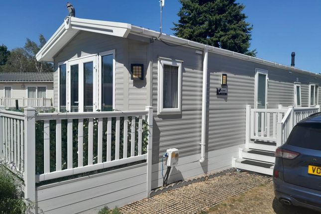 2-bed caravan on Willerby Sheraton, Tewkesbury, £85,000
