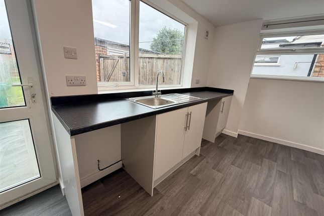10, Fieldway, Nottingham photo 3