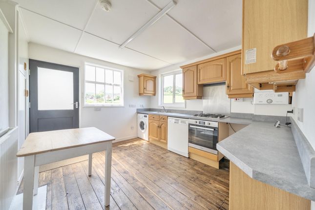 The Chalet, Venlake, Uplyme photo 4