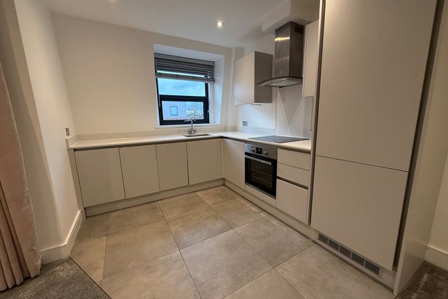 16, Parkgate House, Camberley photo 3