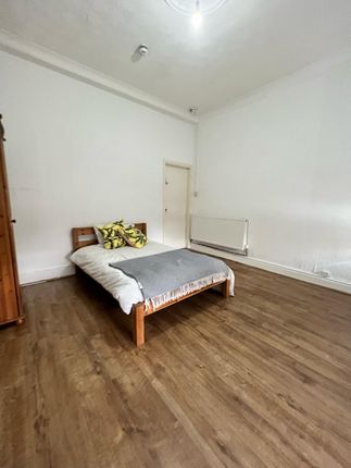 Thumbnail Shared accommodation to rent in Warner Street, Derby