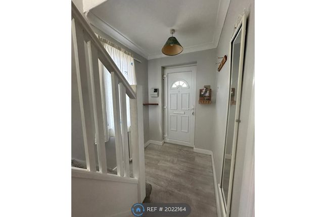 Semi-detached house to rent in Fleetwood Road, Slough