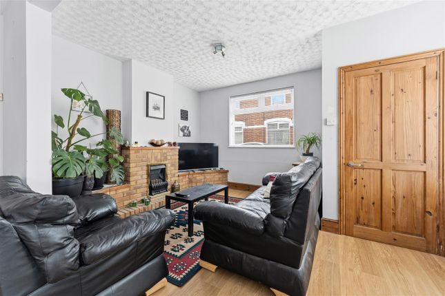 29, Gordon Street, Kettering photo 2