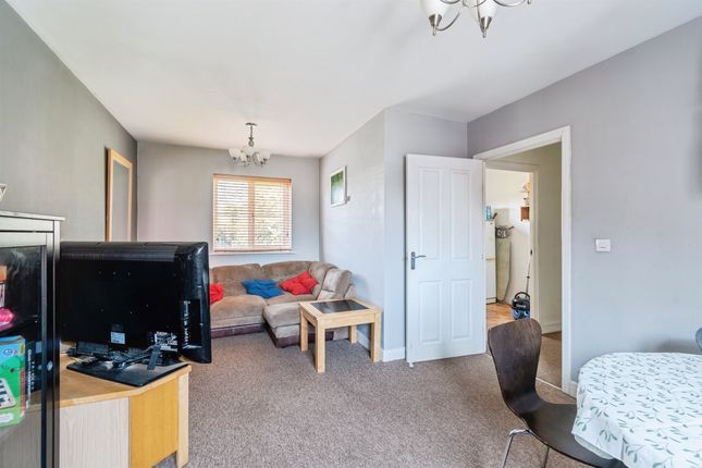 19, Barley Leaze, Chippenham photo 2
