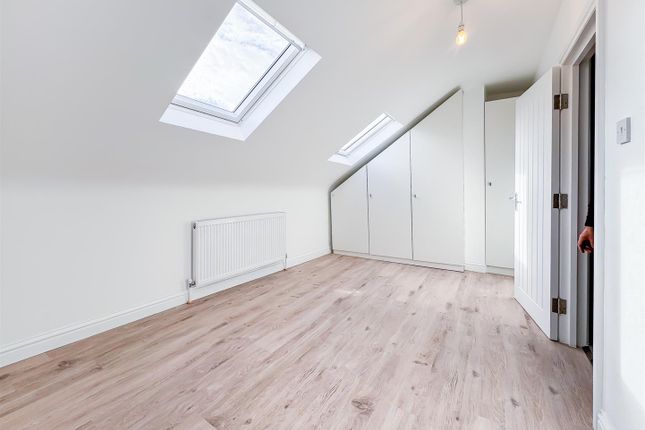 Thumbnail Flat to rent in West Green Road, London