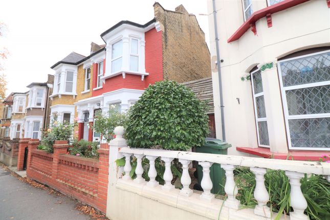 Thumbnail Detached house to rent in Hatherley Road, London