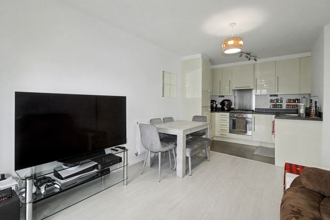 8, Bedford Court, Farnborough photo 4
