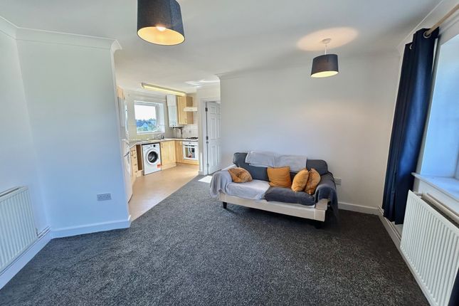 35, Milton Keynes photo 3