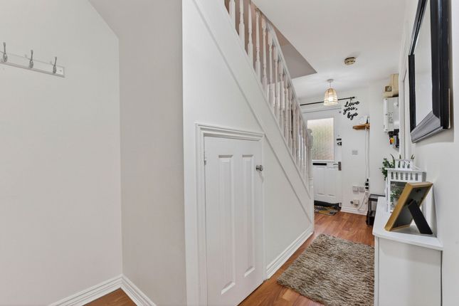 6, Leicester Close, Corby photo 3