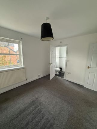 16 Farrier Court, Crewe photo 4
