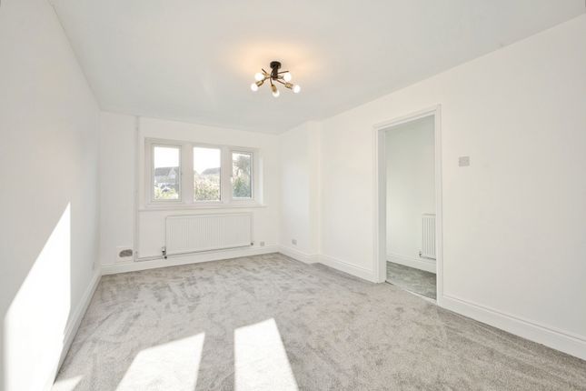 18, Moorlands Park, Somerset photo 2