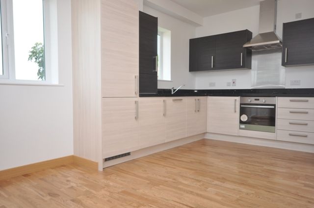 Thumbnail Flat to rent in Lyon Court, Walsworth Road, Hitchin