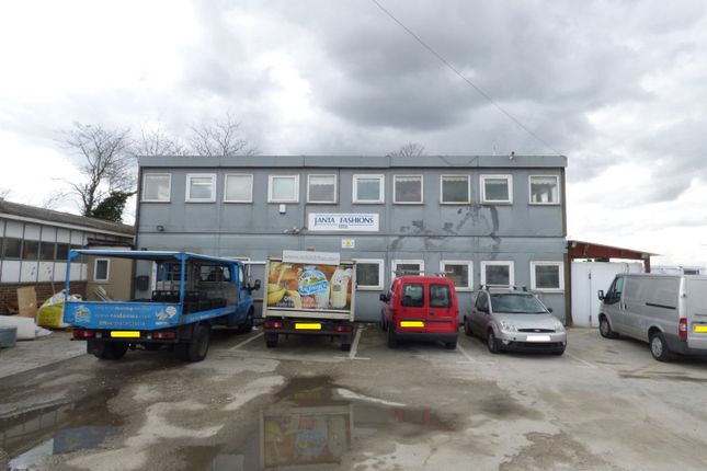 Thumbnail Office to let in Burch Road, Northfleet, Gravesend