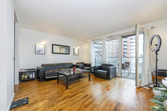 Property to rent in 1 New Providence Wharf, Fairmont Avenue, London