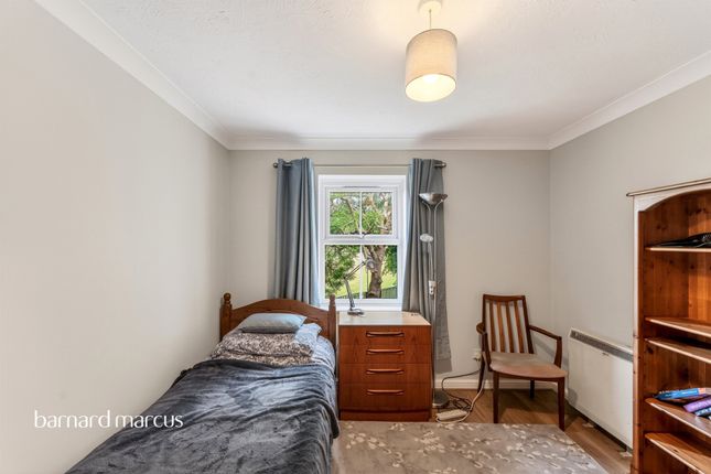 Flat 5, Linford Court, 14, Appleton Square, Mitcham photo 4