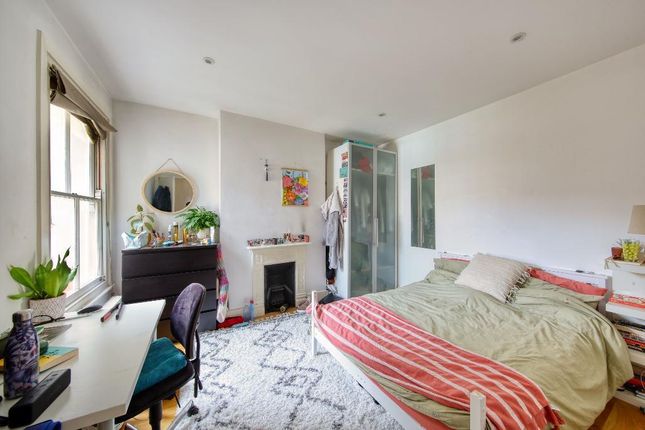 58, Gilbey Road, London photo 4